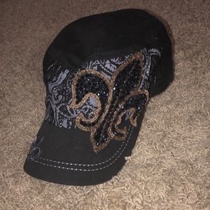 BUCKLE HAT